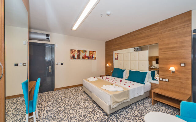Business Life Hotel Gunesli