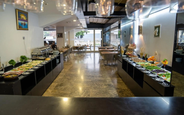 Business Life Boutique Hotel