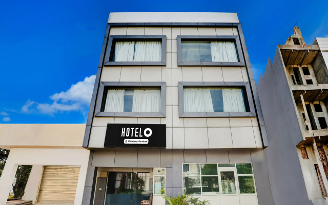 Hotel O Lohgarh Road Zirakpur Formerly JB Plaza