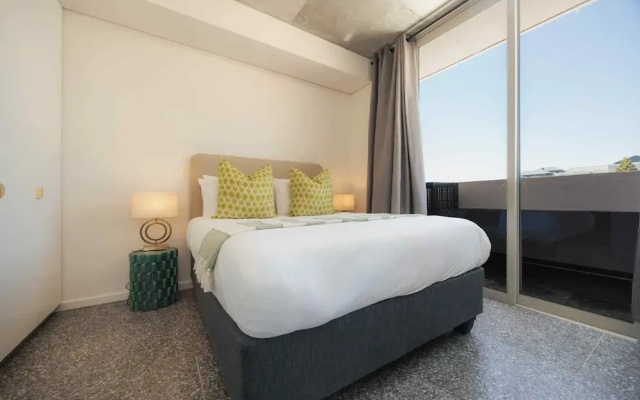 ONEHUNDRED on M - Fluent Serviced Apartments