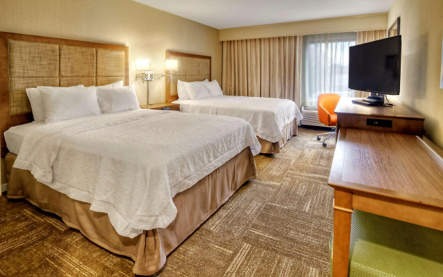 Hampton Inn & Suites Asheville Airport