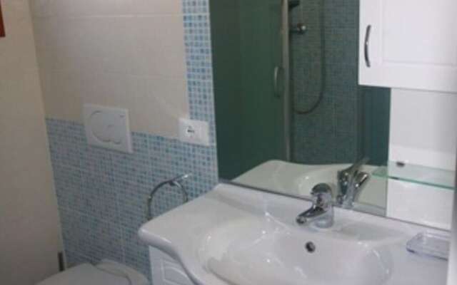 Modern Apartment With Swimming Pools - Beahost