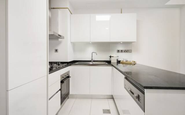 Bespoke Residence - Royal Bay Residence