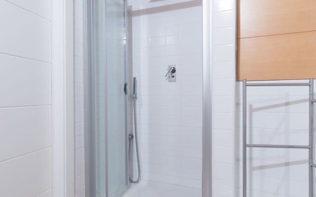 Travel & Stay - Parione