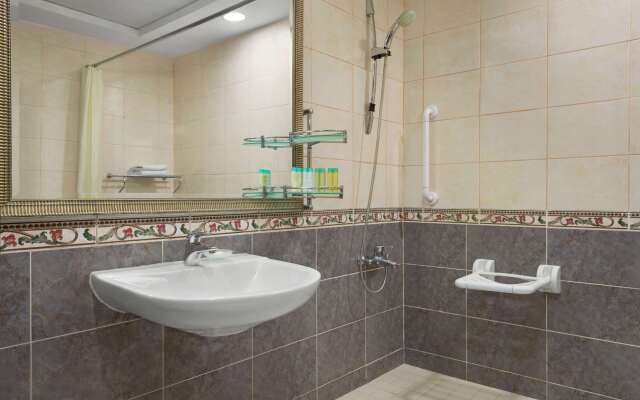 Howard Johnson Plaza By Wyndham Dubai Deira