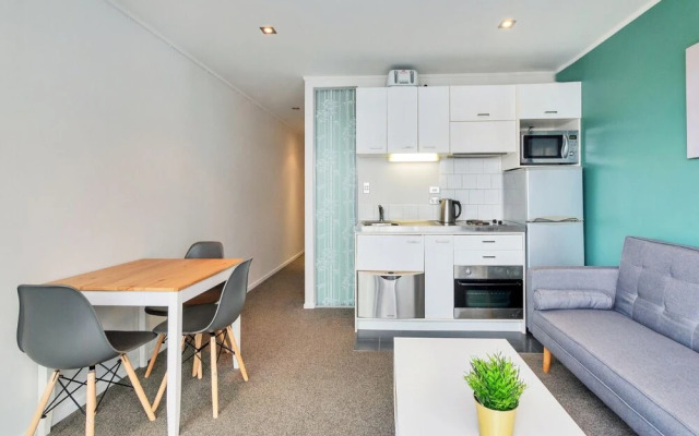 JHT - 2 BRM Apartment, Queen St, Netflix TV