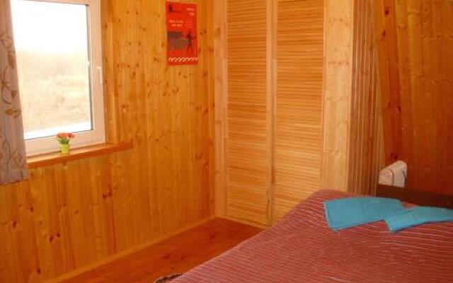 Дом Кольцово в парке Никола-Ленивец