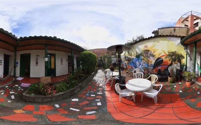 Hostal Sue Candelaria - Hostel