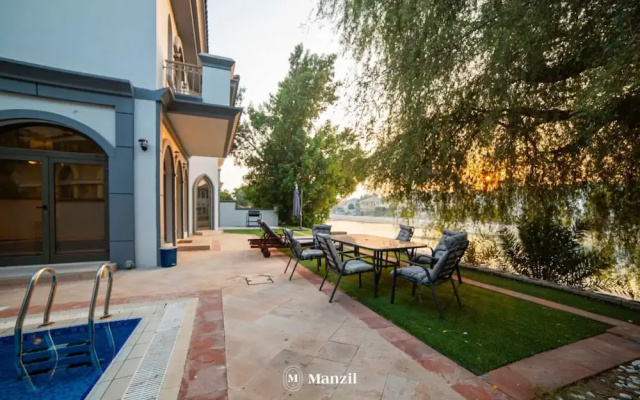 Luxury Private Pool Villa w Pvt Beach on the Palm