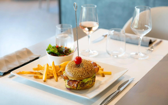 Best Western Plus Hotel Escapade Senlis