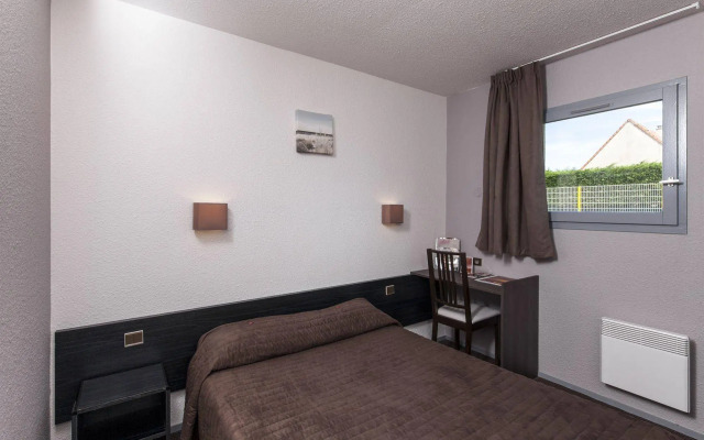 Hotel & Residence Calais Car Ferry