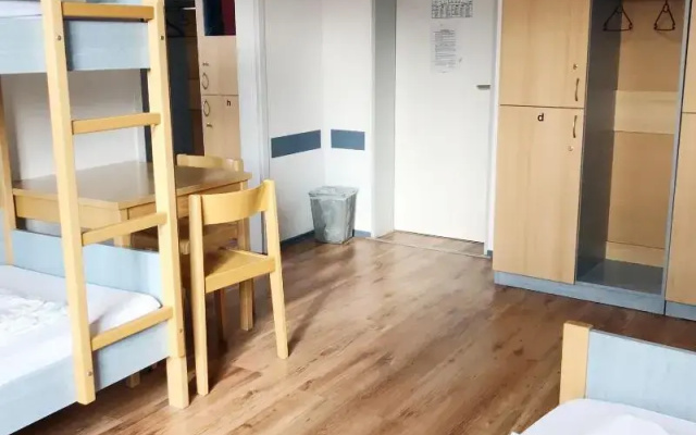 Blue Doors Hostel KTV