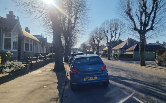 Lovely 2 Bedroom Apartment With Private Parking