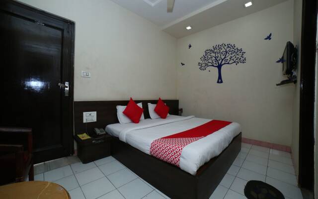 OYO 1067 Hotel Surbhi