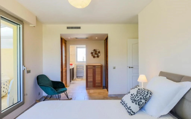 ATHENA PENTHOUSE AP4205 By Riviera Holiday Homes