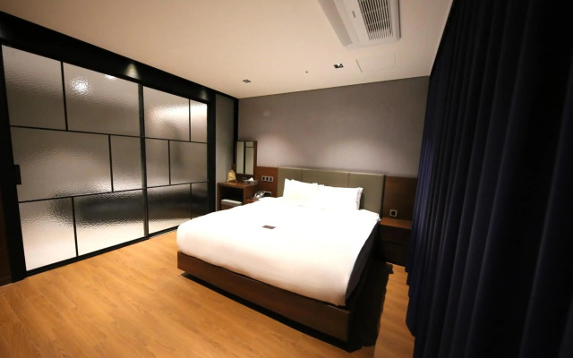 Sea Cruise Hotel