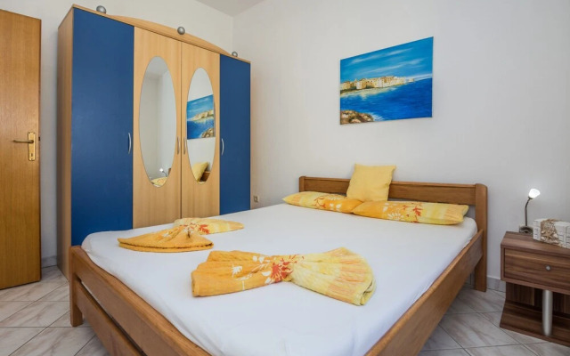 Apartments Dragan