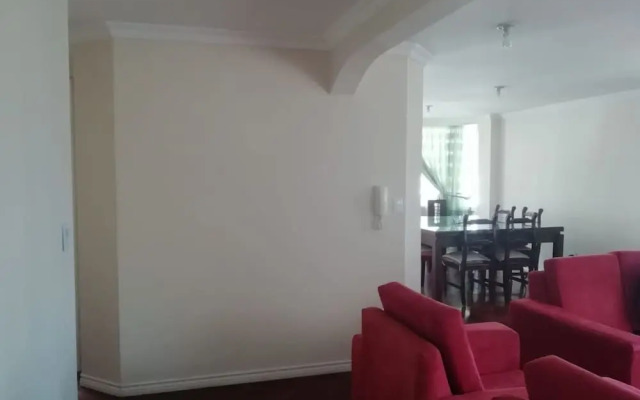 Apartamento Familiar en Zona Residencial