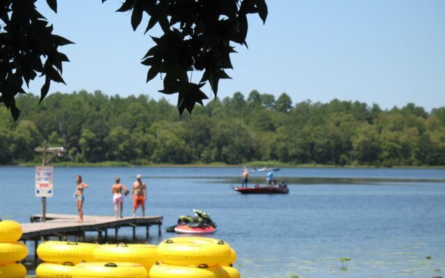 Crockett Family Resort