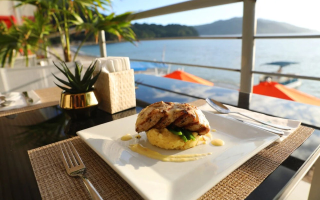 Destino Beach Club Dive Resort and Hotel