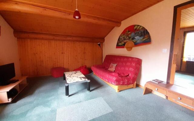 Apartment With GardenBalcon