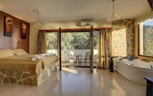 Paramonas Villa 0 Pool Air Con WiFi