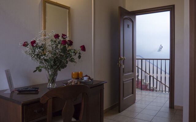 Domus Aurea Resort