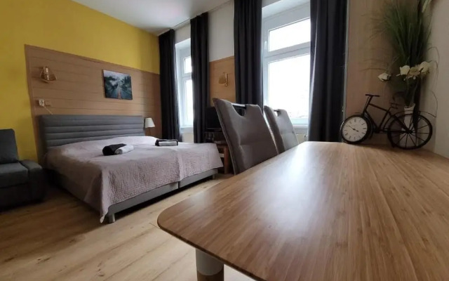 leopoldauer apartment