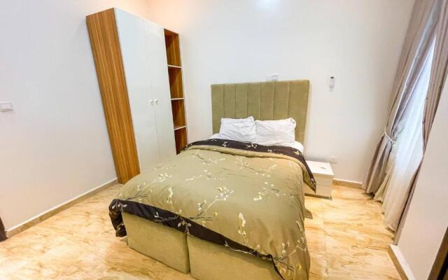 4 Bedroom Luxury Entire Apartment With Wifi