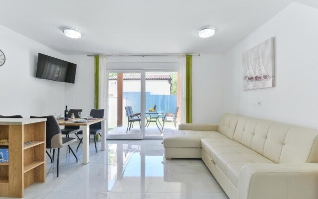 Cascade villas with private garden and jacuzzi