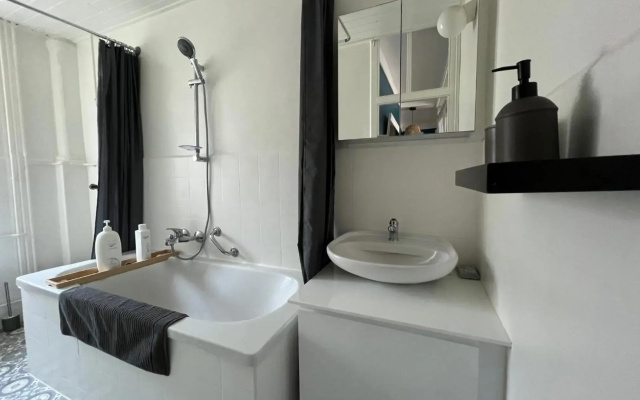 Elégant appartement au pied du château en plein centre ville