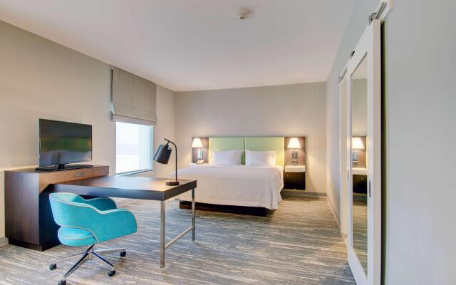 Hampton Inn & Suites Boston/Stoughton