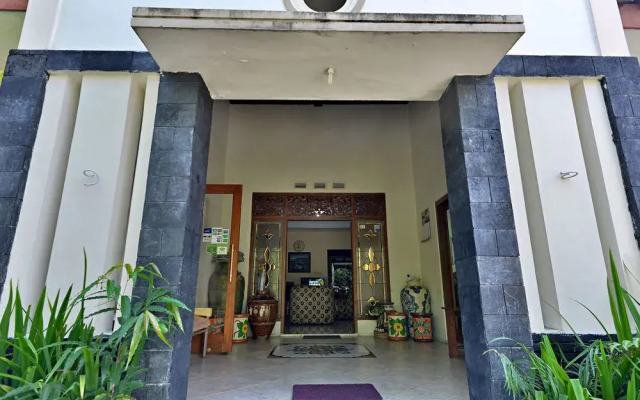 ZEN Rooms Sabana Urip Sumoharjo