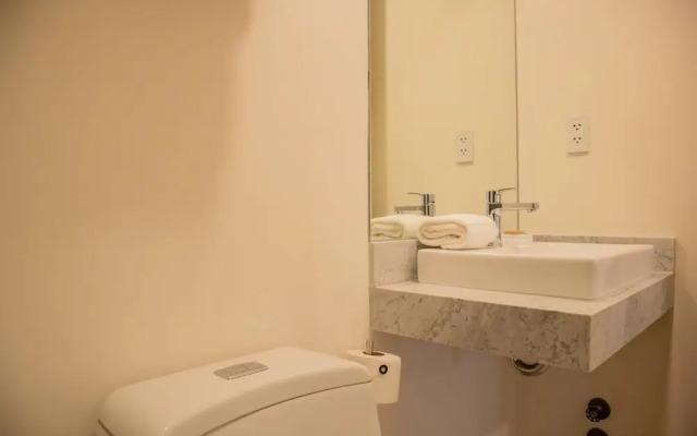 w Majestic 2BR w Balcony in Miraflores
