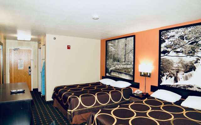 Super 8 by Wyndham Crossville TN