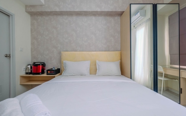 Sophisticated Studio Room At Podomoro Golf View Apartment By Travelio – Guest Rooms – Depok