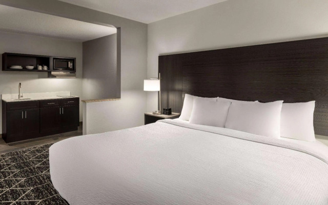 Comfort Suites Lake George