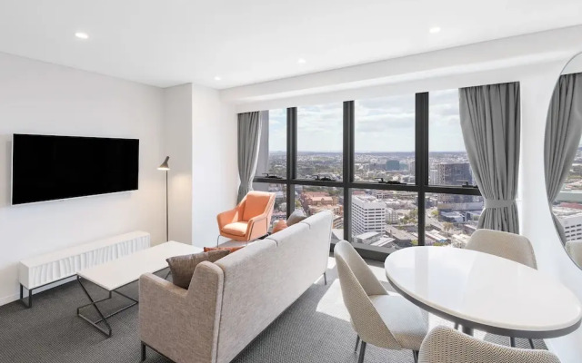 Meriton Suites Adelaide Street, Brisbane