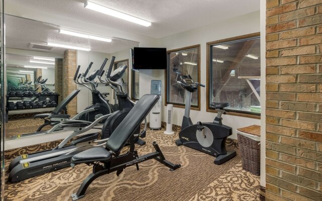 Ashland Inn & Suites