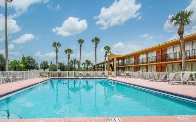 Rodeway Inn Davenport - Maingate South