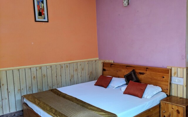 Dev Conifers Cafe & Cottages