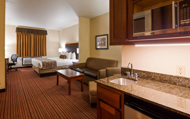 Best Western Plus Sparta Trail Lodge