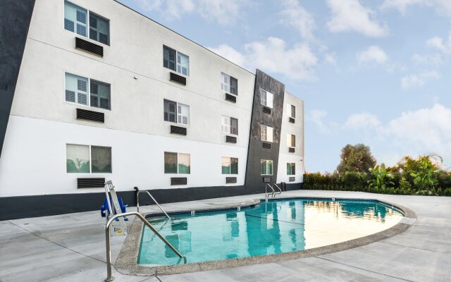 Hollywood Inn Suites Hotel
