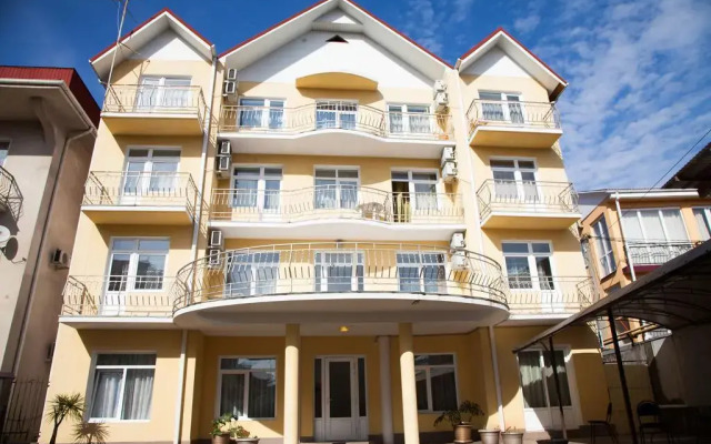 Leto Guest House