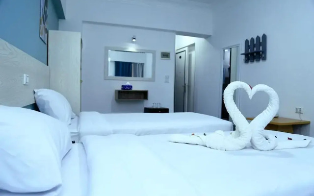 Lamera Hotel.