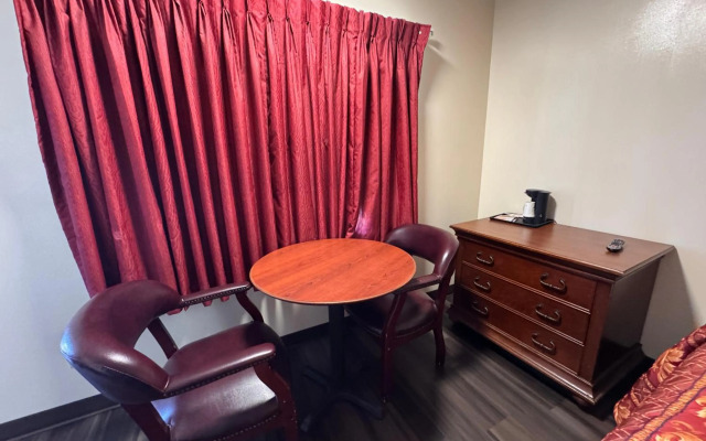 Whispering Pines by Hotel O Whitestone VA