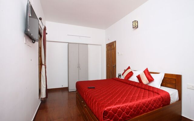 OYO 13607 Sri Akilambiga Residency