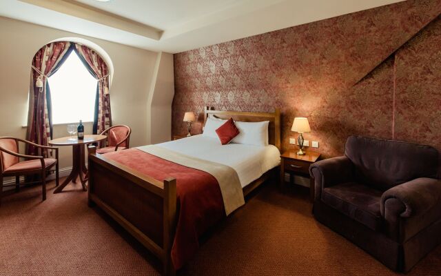 Carnegie Court Hotel
