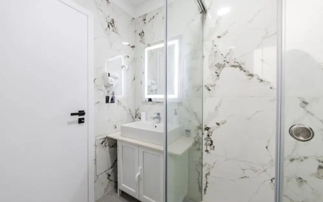 Bliss Triple Room in Gjirokast r