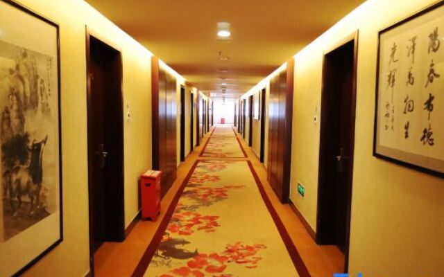 West Lake Yindu International Hotel - Hetian